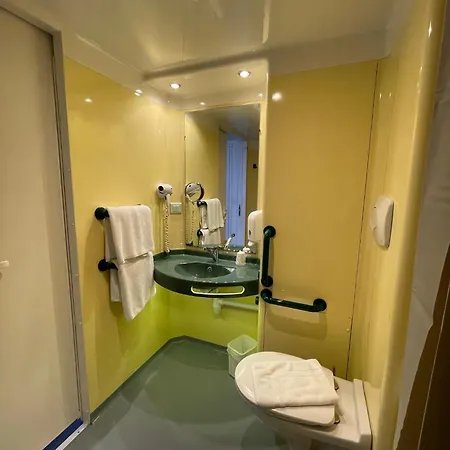 Brit Hotel Marvejols 3*