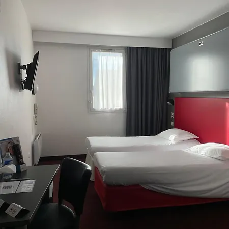 Brit Hotel Marvejols Hotel 3*