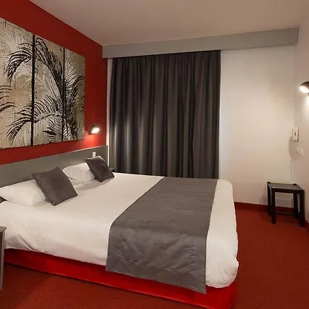 Brit Hotel Marvejols 3*